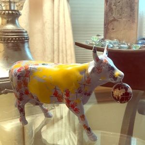 Cow Parade - It’s A Smooll World